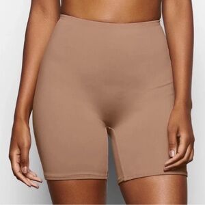 NWT! Skims Recycled Swim Mid Waist Short in DESERT—2x